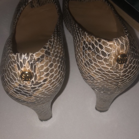 Stuart Weitzman snakeskin heels - Picture 5 of 8
